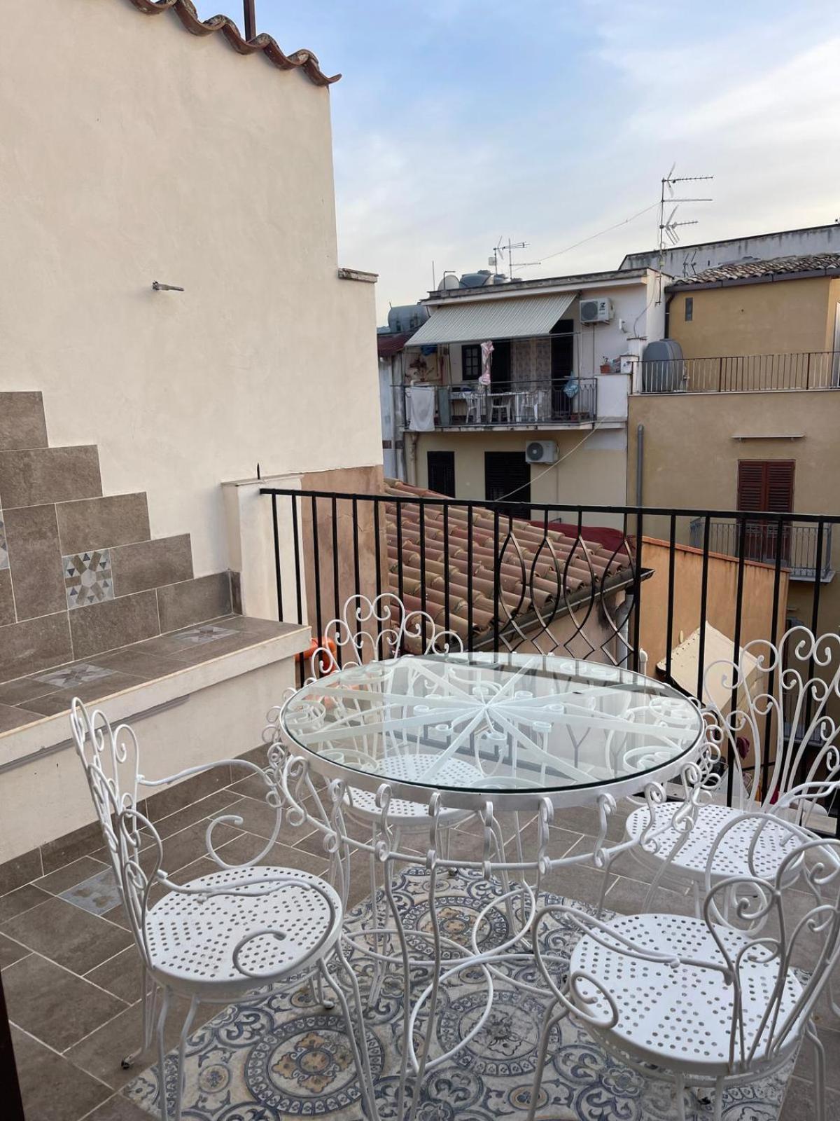 B&B Antichi Cortili Термини Имерезе Екстериор снимка
